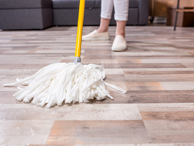A Step-by-Step Guide on How to Clean (and Maintain) a Mop